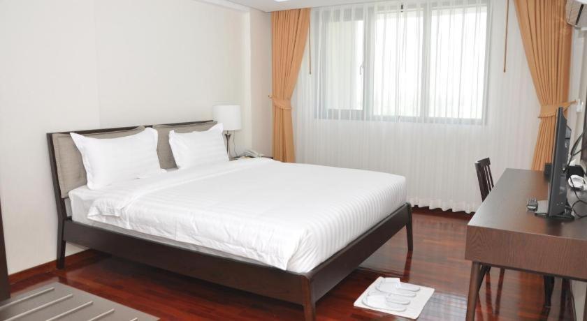 Myanmar Life Hotel Yangon Eksteriør bilde