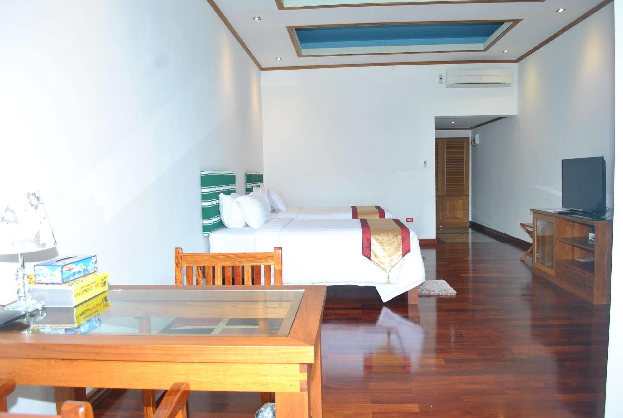 Myanmar Life Hotel Yangon Eksteriør bilde